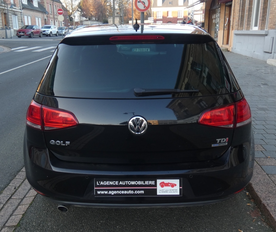 Volkswagen Golf — 4